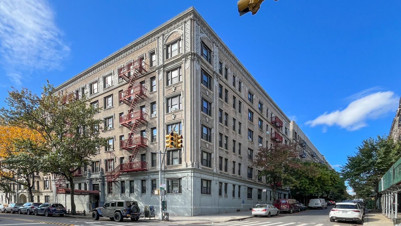 47 Fort Washington Ave in New York, NY - Building Photo