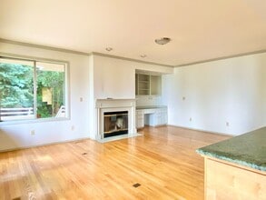 9055 SE 79th St in Mercer Island, WA - Building Photo - Building Photo