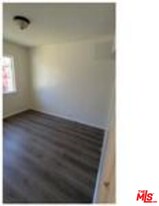 859 E 87th Pl in Los Angeles, CA - Building Photo