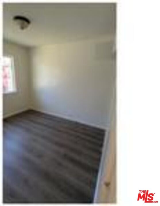 859 E 87th Pl in Los Angeles, CA - Building Photo