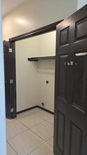Rebeca Apartments in Brownsville, TX - Foto de edificio - Building Photo