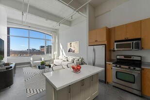 700 N Washington Ave in Minneapolis, MN - Building Photo