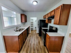 9776 Hogan Rd in Jacksonville, FL - Building Photo - Building Photo