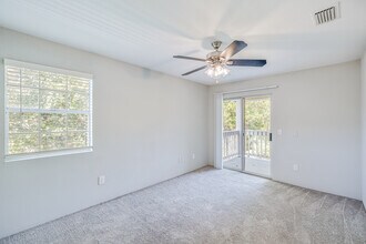 Welcome to Villas at St. Johns! in Jacksonville, FL - Building Photo - Building Photo