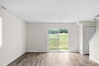 Southview Townhomes in Hagerstown, MD - Building Photo - Interior Photo