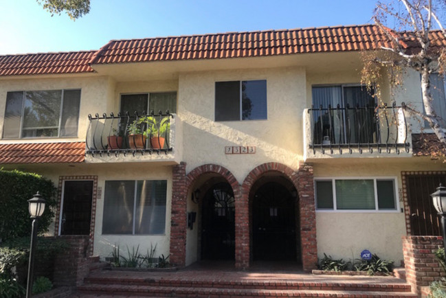 property at 1323 S Carmelina Ave