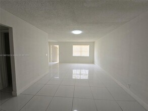 2650 NW 60th Way in Sunrise, FL - Building Photo - Building Photo