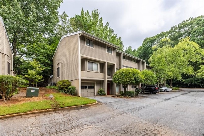 2875 Torreya Way SE in Marietta, GA - Building Photo - Building Photo