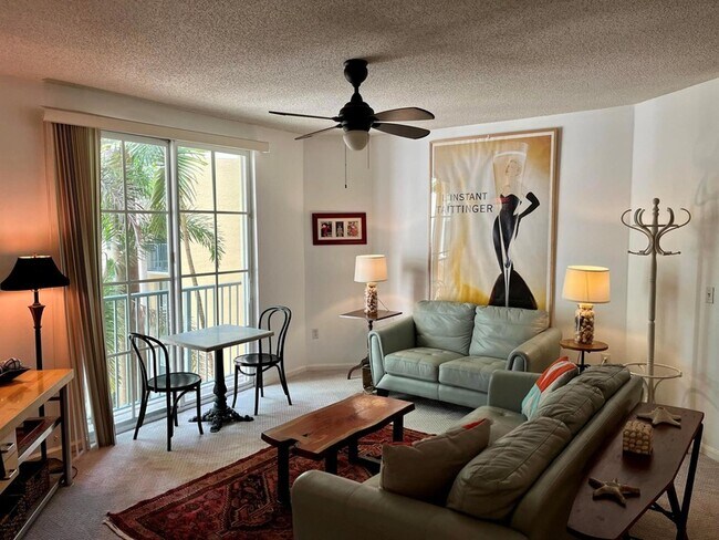 630 S Sapodilla Ave, Unit 310 in West Palm Beach, FL - Building Photo - Building Photo