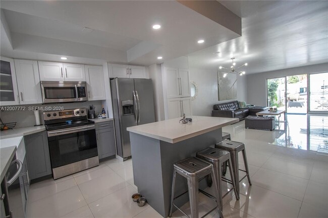 2117 NE 123rd St in North Miami, FL - Building Photo - Building Photo