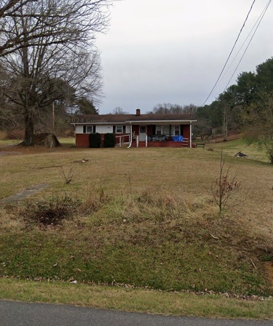 494 Summit Dr in Jonesborough, TN - Building Photo