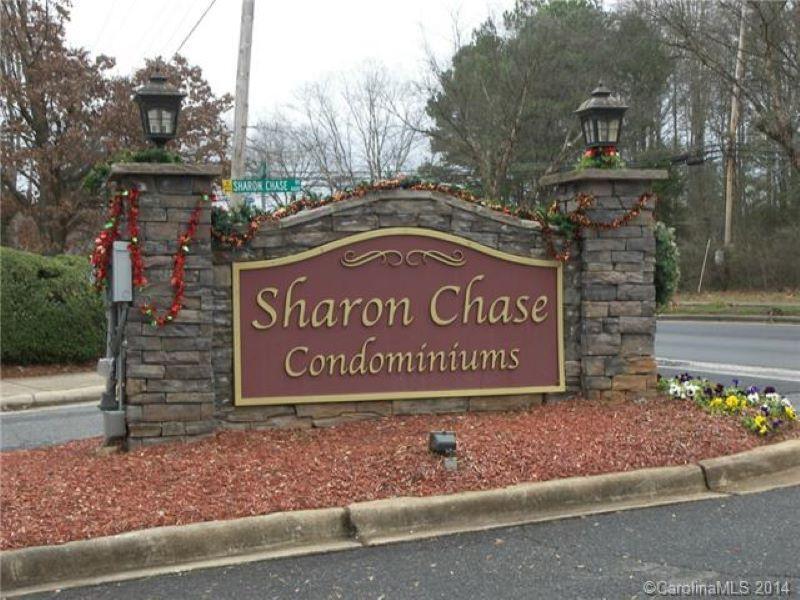 4417 Sharon Chase Dr in Charlotte, NC - Building Photo