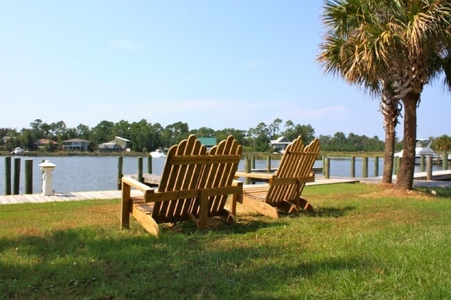 property at 2421 Beachview Dr