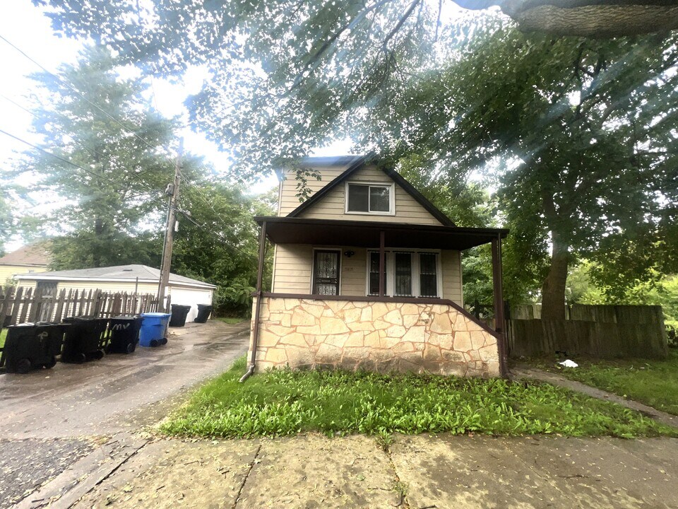 11615 S Harvard Ave in Chicago, IL - Foto de edificio