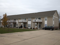 Prairie Creek Apartments in Washington, IL - Foto de edificio - Building Photo