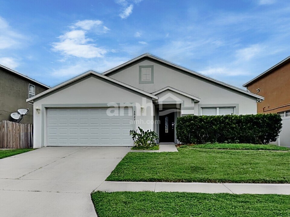 3025 Holland Dr in Orlando, FL - Building Photo
