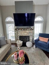 17 Parkview Way in Newtown, PA - Building Photo - Building Photo