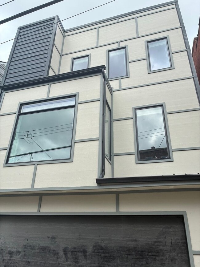 property at 3115 Brereton St