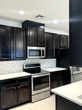 4536 S Aqua Bella Ln in Davie, FL - Building Photo - Building Photo