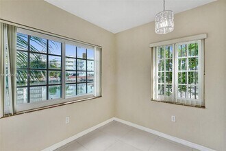 1199 Marseille Dr in Miami Beach, FL - Building Photo - Building Photo