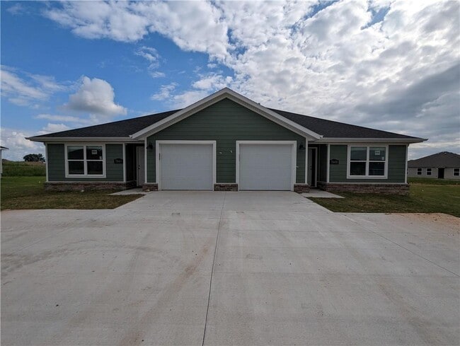 property at 704 W Loren Dr