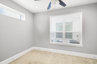 411 N Nagle St in Houston, TX - Building Photo - Building Photo