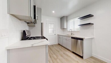 7016 Flight Ave in Los Angeles, CA - Building Photo - Building Photo