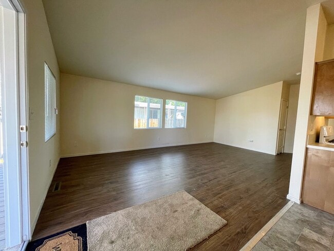 406 Ott Dr in Santa Rosa, CA - Building Photo - Building Photo