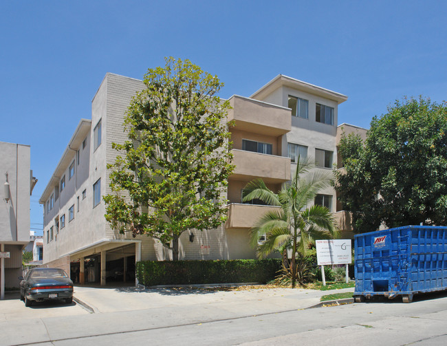 Bedford Villas in Los Angeles, CA - Building Photo - Building Photo