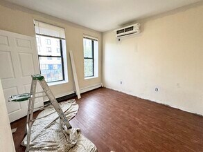 13 Ruggles St, Unit 2 in Boston, MA - Building Photo - Building Photo