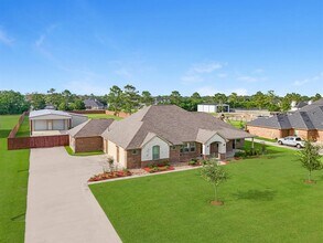 4857 Dutton Lake Dr in Baytown, TX - Building Photo - Building Photo