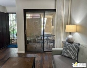 2810 N Arcadia Ct in Palm Springs, CA - Building Photo - Building Photo