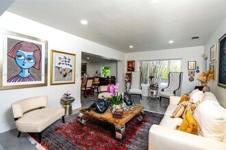 1360 SW 16th St in Miami, FL - Building Photo - Building Photo