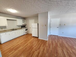 8 Scott AvenueUnit 6 in Rothesay, NB - Building Photo - Building Photo
