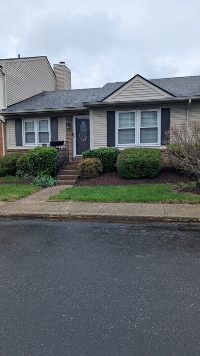 10615 Sycamore Trail in Louisville, KY - Building Photo