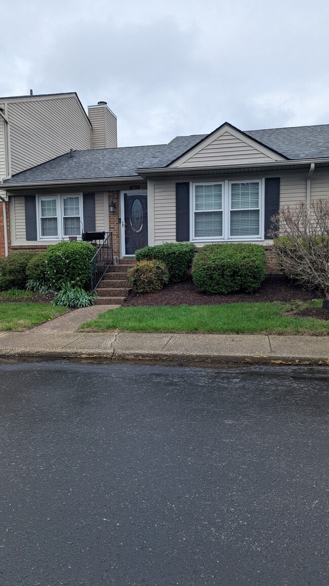 10615 Sycamore Trail