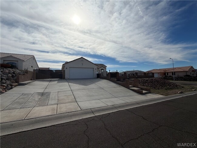 property at 2416 N Ridge Ave