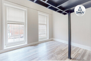 24 E Madison St in Baltimore, MD - Building Photo