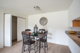 Benson Estates Apartments in Augusta, GA - Foto de edificio - Interior Photo