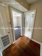 999 Cleveland Ave, Unit 1 in Cincinnati, OH - Building Photo - Building Photo