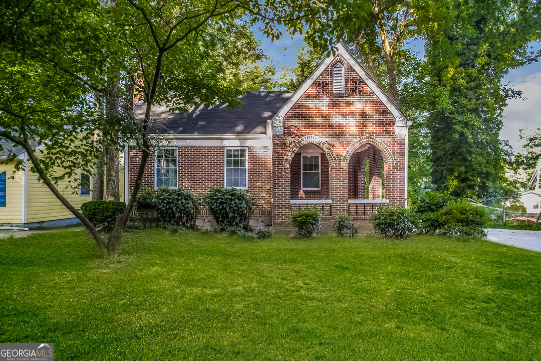 1670 Orlando St SW in Atlanta, GA - Foto de edificio