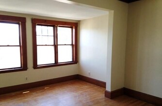 70 Cresthill Rd, Unit 1 in Boston, MA - Building Photo - Building Photo