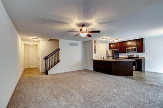 13105 Tesson Springs Dr in St. Louis, MO - Building Photo - Building Photo