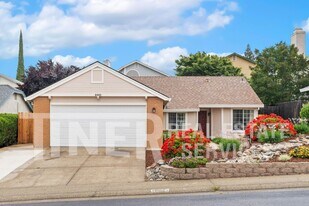 3421 Cobblestone Dr in Rocklin, CA - Building Photo