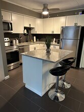 3103 Charlemagne Cir in Pittsburgh, PA - Foto de edificio - Building Photo