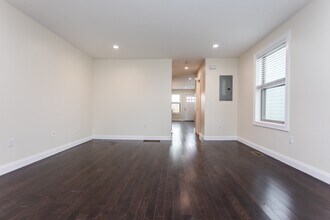 47 Fulton St, Unit Fulton St in Medford, MA - Building Photo - Building Photo