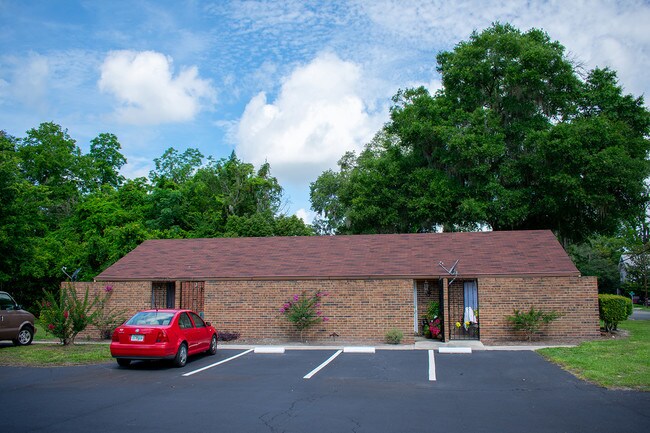 The Villas at High Springs in High Springs, FL - Foto de edificio - Building Photo
