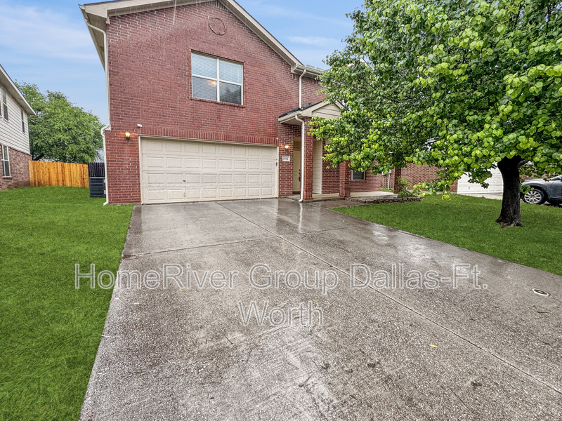 4881 Trail Hollow Dr in Fort Worth, TX - Building Photo