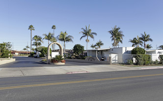 Hacienda Mobile Estate Apartments