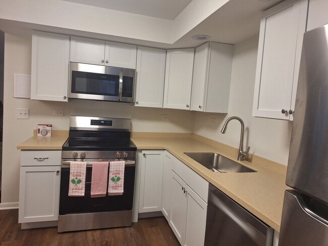 property at 720 N Austin Blvd